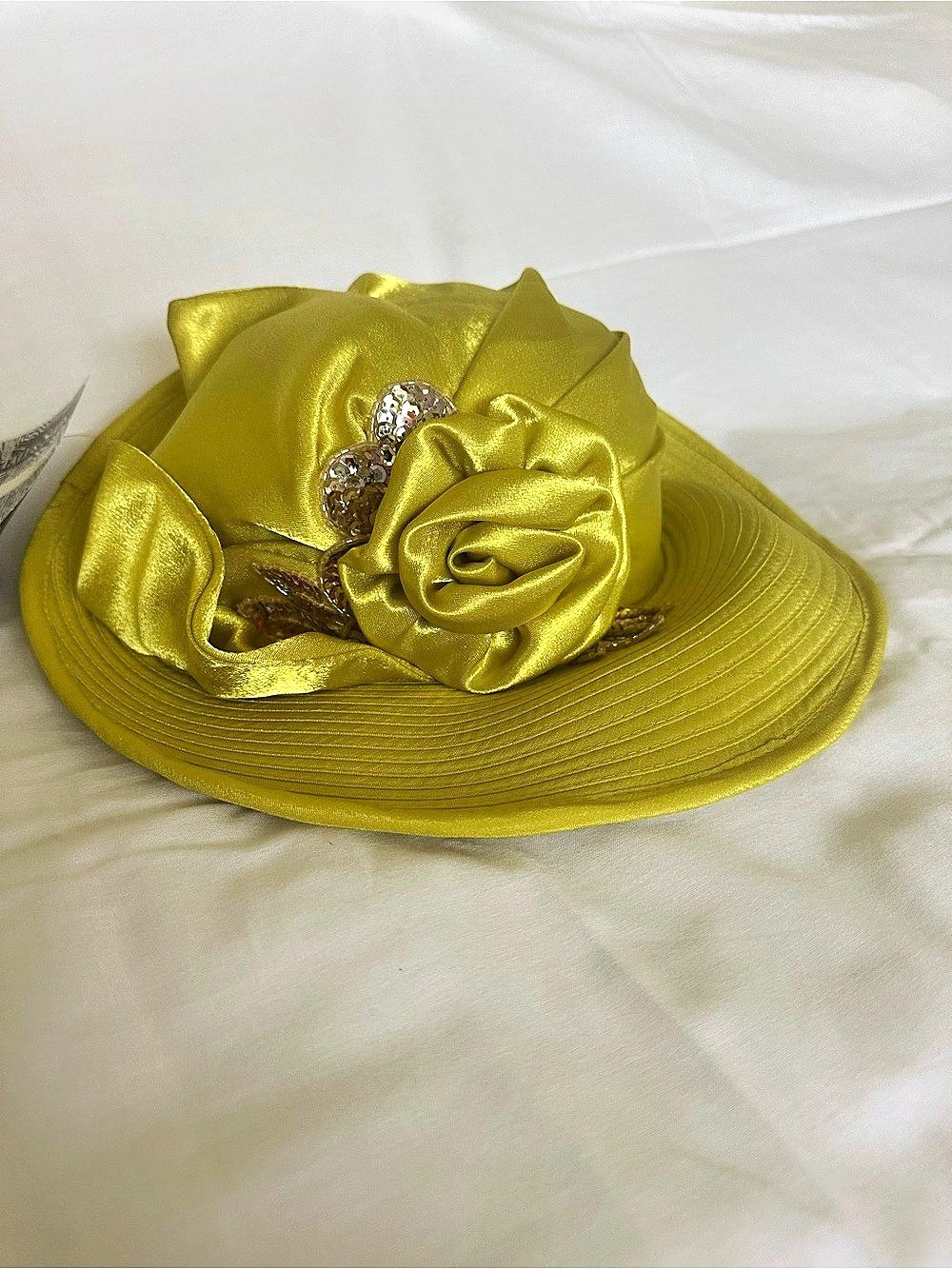 Worth & Shon Satin Flower Hat in Yellow Like New